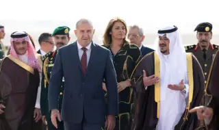 Визитата на Румен Радев в Саудитска Арабия завършва с разговор с министъра на икономиката и планирането