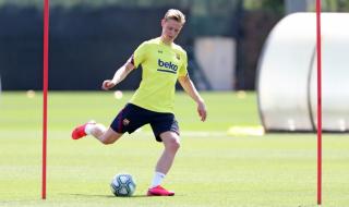 Де Йонг: Форматът в Шампионска лига облагодетелства малките отбори