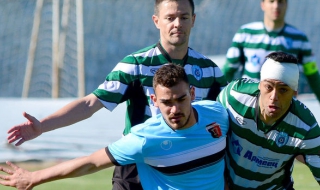 Локомотив Пловдив и Черно море не се победиха, Хасково шокира Берое