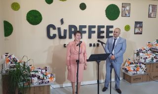 Везиева откри първата иновативна фабрика в Европа за биоразградими чаши за кафе