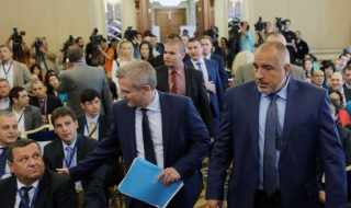 Наливаме в здравето пари за 10 магистрали