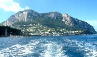 Остров Капри отново приема туристи 