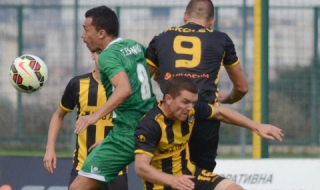 Скандален съдия свири Ботев - Лудогорец