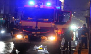Разследват причините за големия пожар в Перник