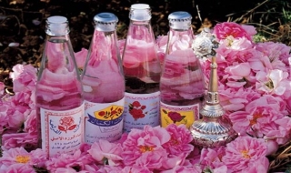Иран произвежда 90% от розовата вода в света