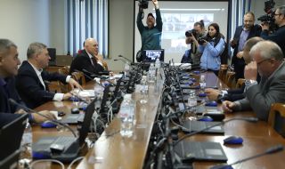 Бивш съдия:  Трябва да се търси промяна в Конституцията. Но този път с разум и морал