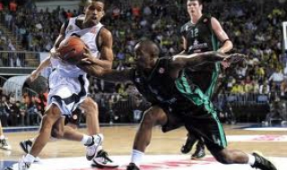 Фенерите се разправиха и с ЦСКА