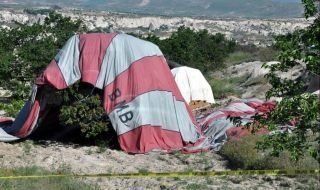 Турист загина при падане на балон в Кападокия - Видео