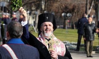 Митрополит смъмри екскурзиантите по Великден: Нека да се придържаме към изконните църковни традиции