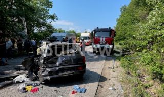 Шофьор е загинал при челен сблъсък с ТИР край Враца