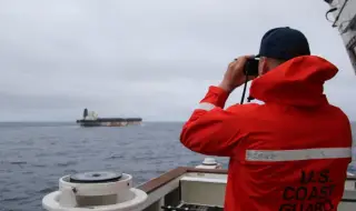 Reuters: САЩ очакват съдебни разрешения за изземване на още десетки петролни танкери