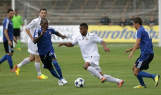 Любимец измъкна точка от Славия в София