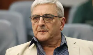 Проф. Александър Кьосев: Говорителят на акулите