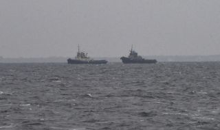 Русия призова чуждестранните кораби в пристанището на Мариупол да бъдат изведени