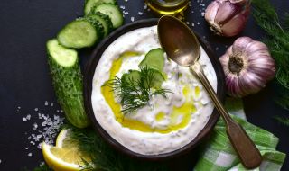 Рецепта за вечеря: Домашна салата "Снежанка"