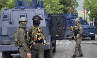 Столтенберг призова Косово да намали напрежението със Сърбия