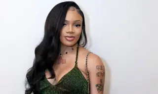 Гаджето на Инграм пак прикова погледите, този път с пищните си форми