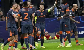 Интер се затрудни, но все пак победи Кайрат и остана перфектен в Шампионската лига