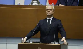Костадинов: Единствената разлика между ПБ и ГЕРБ е, че в "Прогресивна България" има повече гербаджии