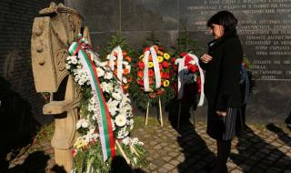 Караянчева: Зад комунизма не стоят просто садисти