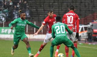 Един от основните футболисти на ЦСКА поискал да получи жълт картон, но съдията му отказал