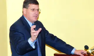 Скот Ритър: Украйна и ЕС нямат място на масата за преговори, те са проблемът пред мира