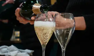 Шампанското е най-здравословният алкохол, смятат учените