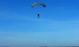 Отбелязваме Деня на военния парашутист