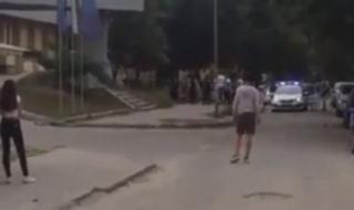 Вижте видео от мелето между гребци и роми в Асеновград (ВИДЕО)