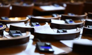 Правната комисия прие да няма многомандатен изборен район извън страната