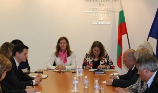 Прецизират законодателството за отговорността на туроператорите