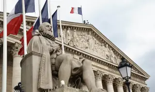 Близо сто кандидати се отказват от явяване на втори тур на френските избори