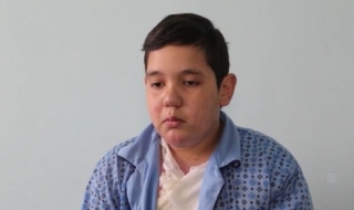 Дете оцеля по чудо, след като беше поразено от волтова дъга