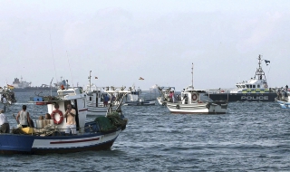 „Морски игри“ бушуват около Гибралтар