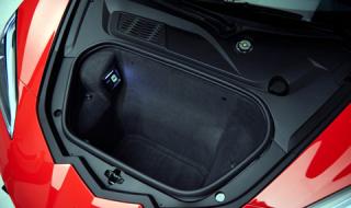 Багажникът на новия Corvette се отварял в движение (ВИДЕО)