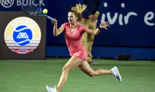  Виктория Томова е на четвъртфинал на турнира на клей WTA 125 във  Валенсия