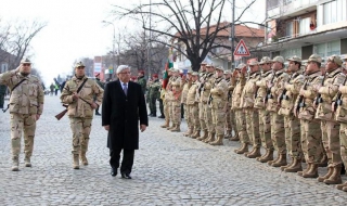 Изпратихме 300 военни в Кандахар