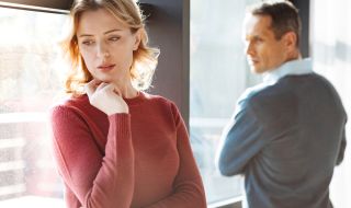 Защо се чувстваме несигурни във връзката си?