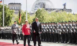 Меркел: Благодаря ти за посещението, скъпи Бойко (ВИДЕО+СНИМКИ)