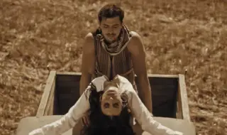 Софи Маринова разгорещи страстите през зимата с нов хит (ВИДЕО)