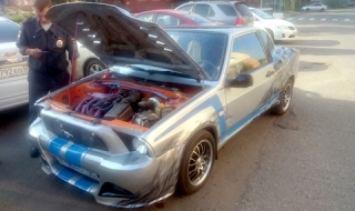 Наказаха руснак, преправил Lada на Mustang