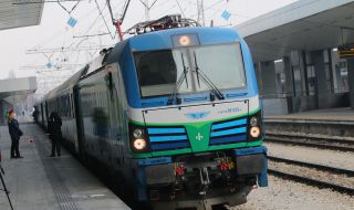 57 украински бежанци тръгнаха с влак от Бургас