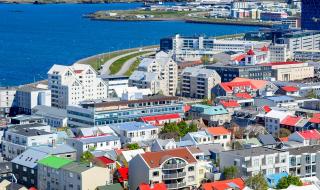 Исландия: Растат опасенията от образуването на имотен балон