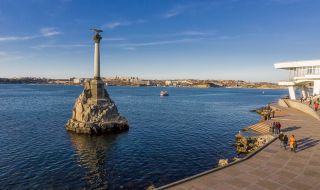 Русия призна за повреден кораб в Севастопол