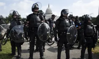 След дълго издирване в САЩ арестуваха мъж, поставил самоделни бомби в нощта преди преврата