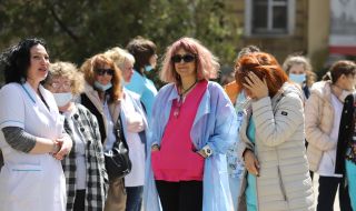 Кадровата криза сред лекари и медицински сестри е катастрофална, стана ясно на форум 