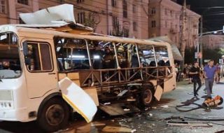 Избухна автобус на градския транспорт в Русия (ВИДЕО)