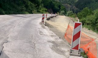 Новоремонтиран път в Петричко се нуждае от ремонт
