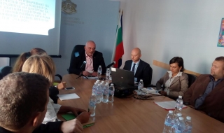 МОН търси международни експерти