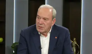 Виктор Папазов: Бунтът срещу властта е неизбежен